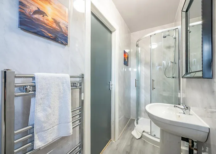 *rc246*for Your Relaxed & Cosy + Free Parking לידס